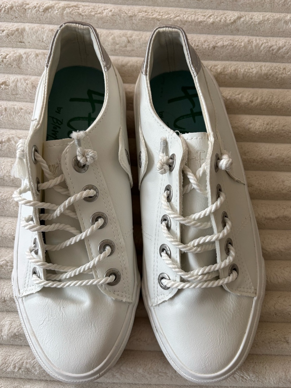 Blowfish White Low-Top Rope Lace Sneakers